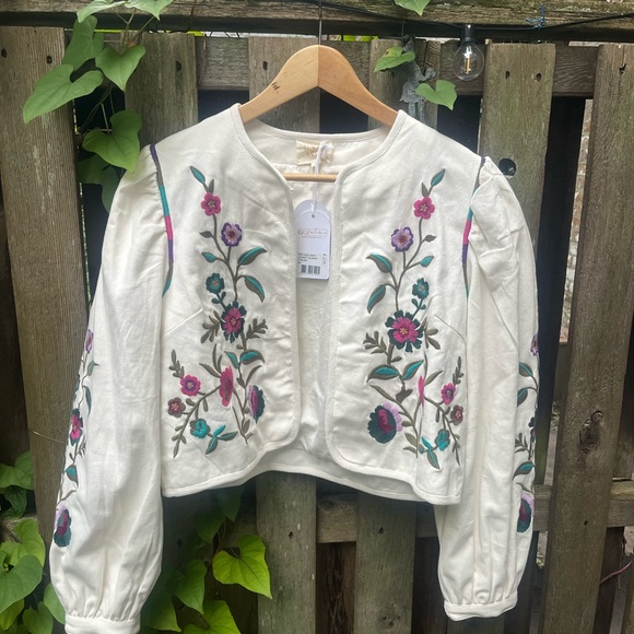 Floral Embroidered Cream Blazer -Louise Misha - Picture 6 of 10